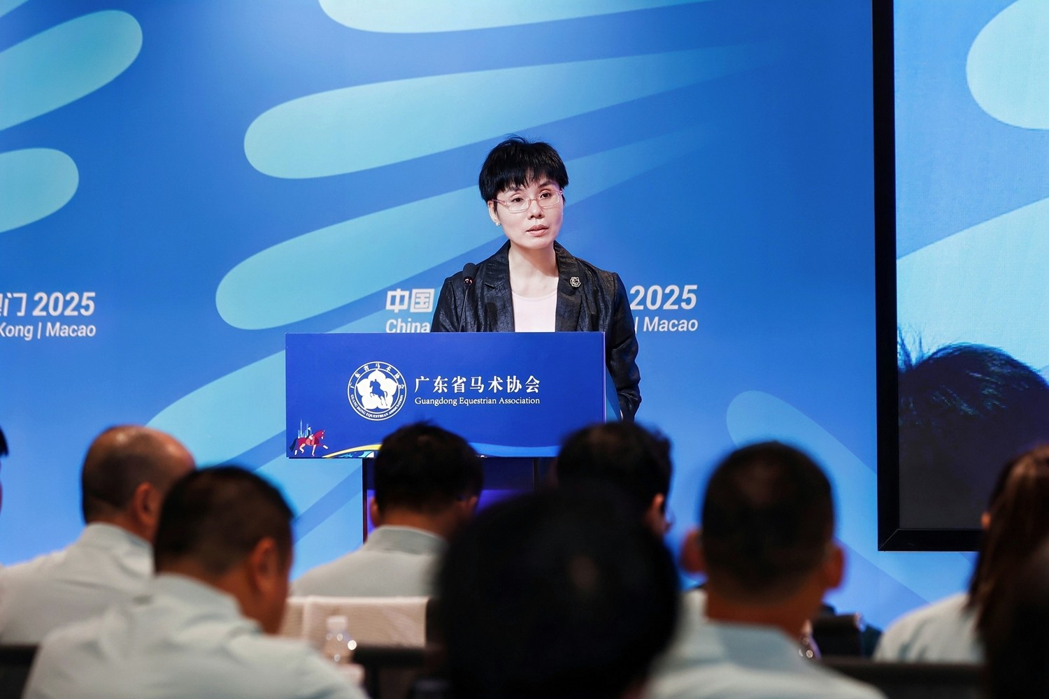 广东省体育局党组成员、副局长，广东省体育总会副主席张东瑾.jpg